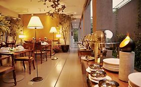 Breeze Bandung Art And Boutique Hotel